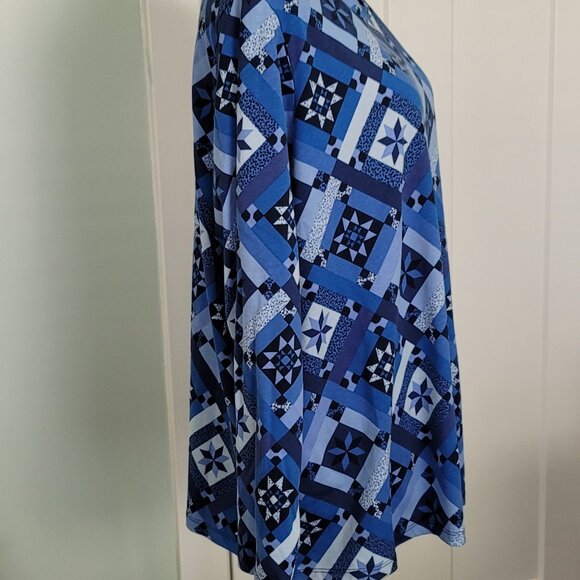 ***Lands End Blue Geometric Print Long Sleeve T-shirt 2X*** - Picture 2 of 10